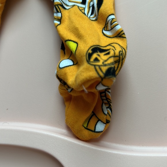 DISNEY NEWBORN ONESIE it’s in Halloween colors with mummy Mickey, candy corn - Picture 12 of 12